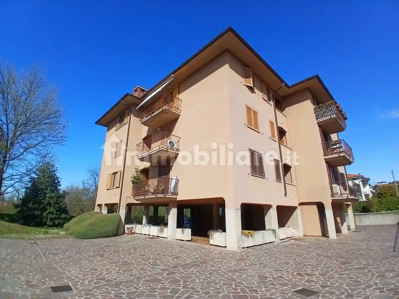 Appartamento in vendita a Casatenovo