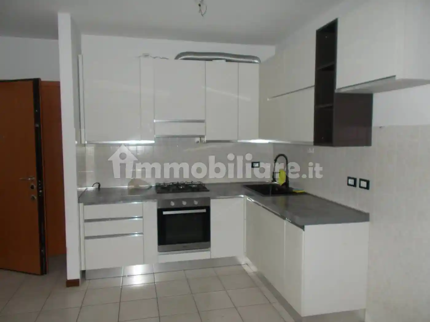 Appartamento in affitto a Caronno Pertusella