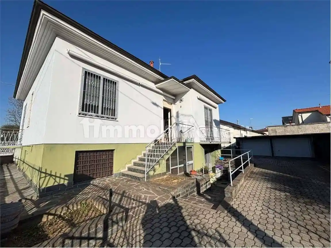 Villa in vendita a Cislago