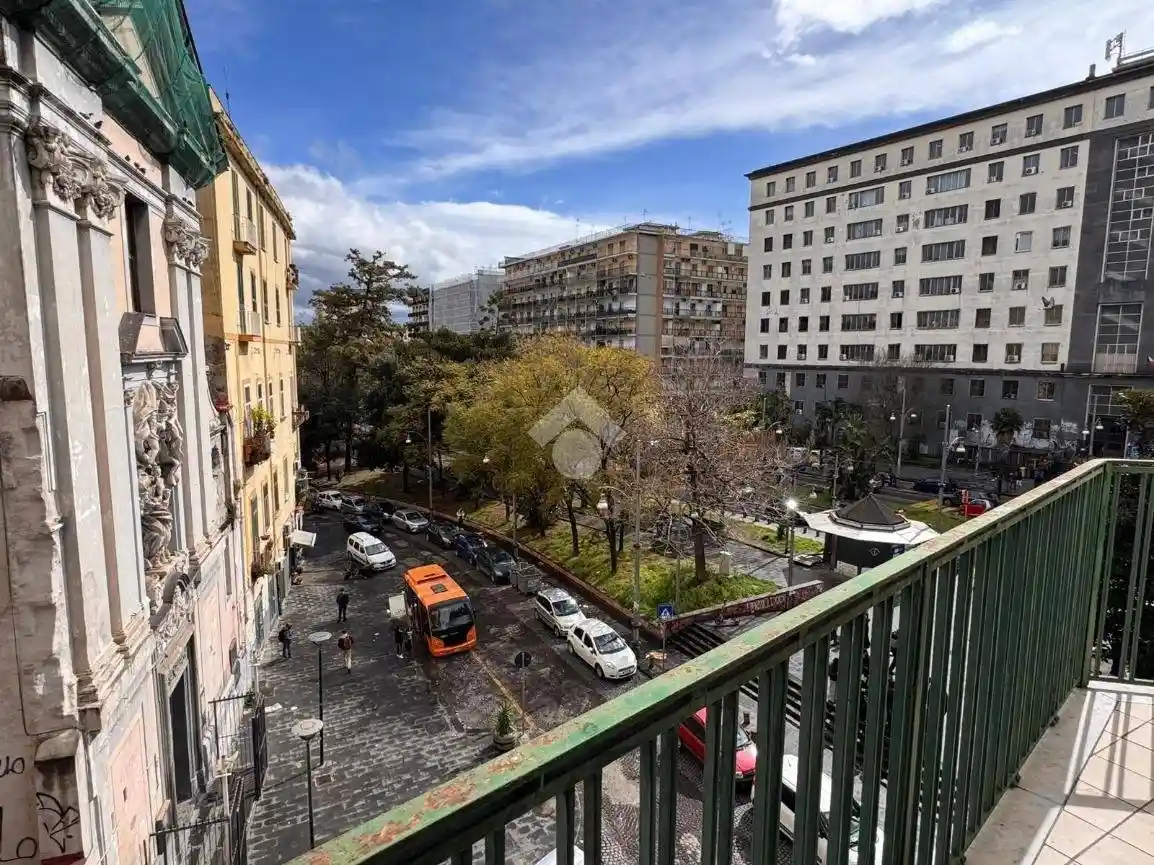 Appartamento in vendita a Napoli
