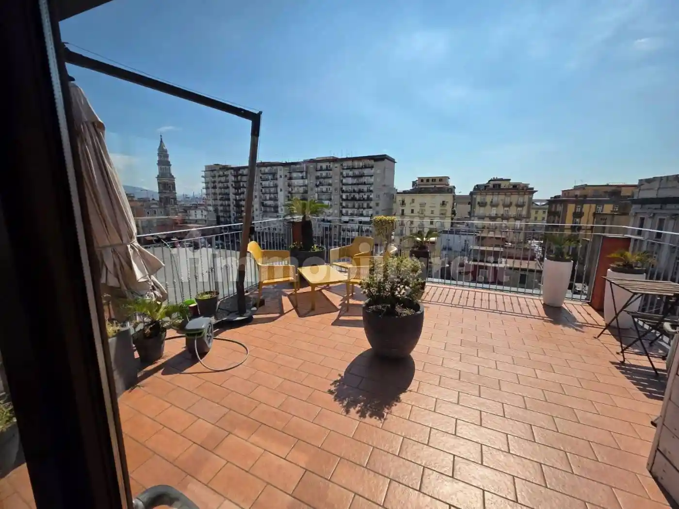 Palazzo - Edificio in vendita a Napoli