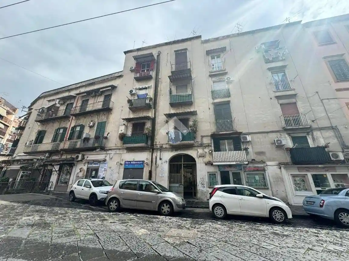 Appartamento in vendita a Napoli
