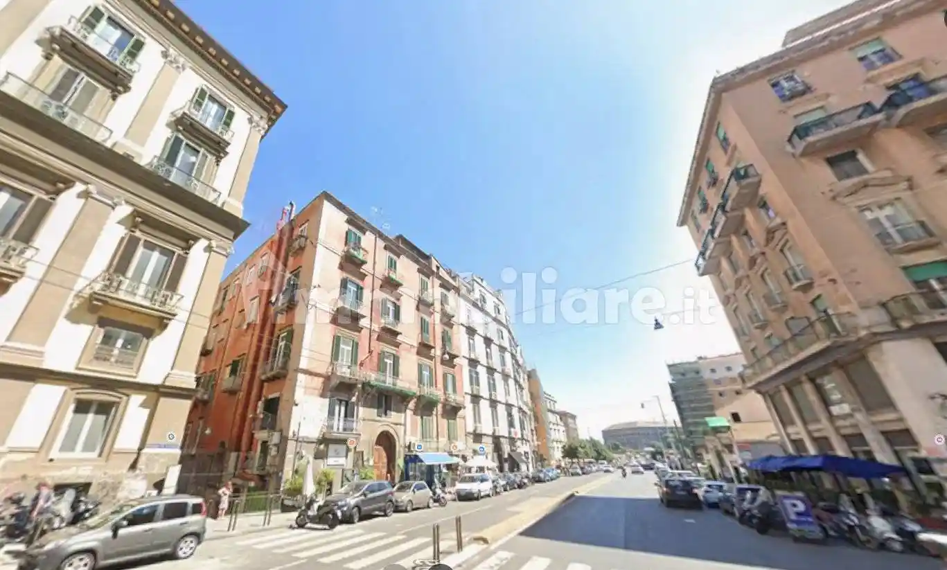 Appartamento in vendita a Napoli