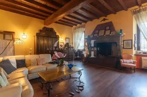 Casa indipendente in vendita a Cazzago San Martino