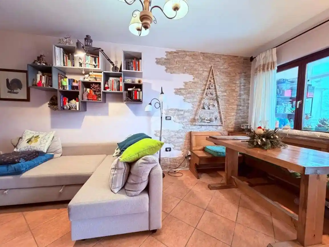 Villetta a schiera in vendita a Rocca di Mezzo