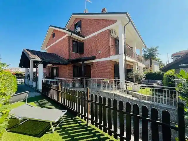 Villa in vendita a Settimo Torinese