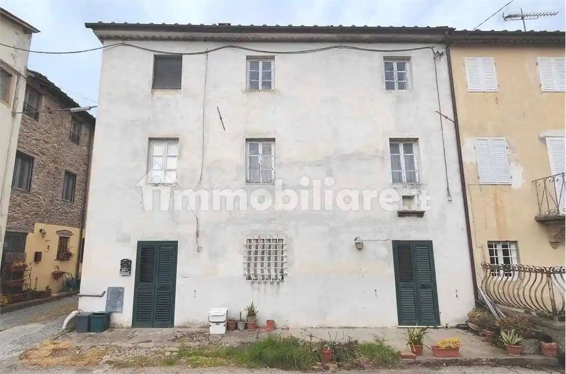Casa indipendente in vendita a Lucca