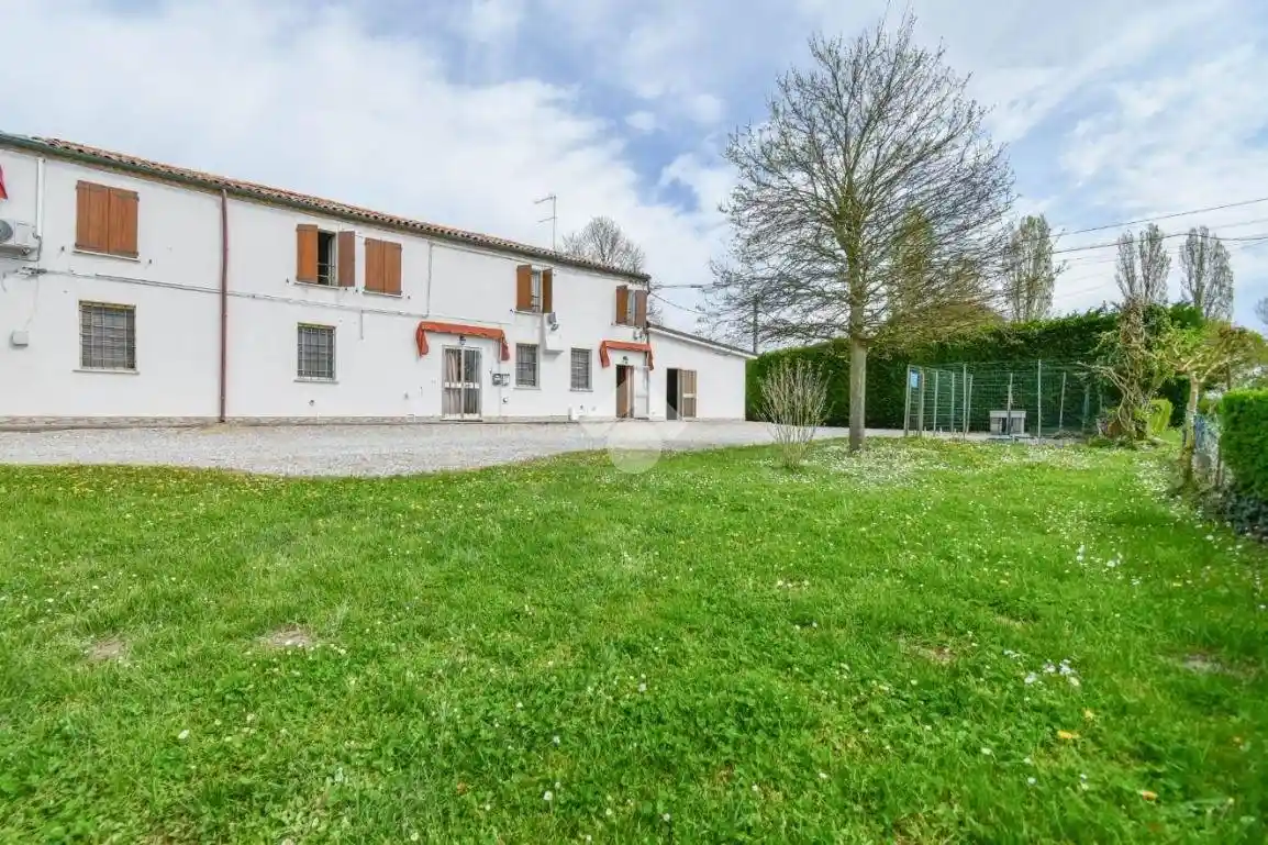 Rustico - Casale in vendita a Ferrara