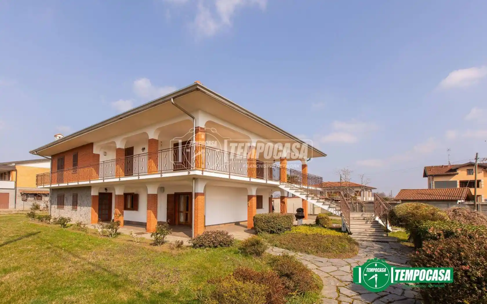 Villa in vendita a Momo