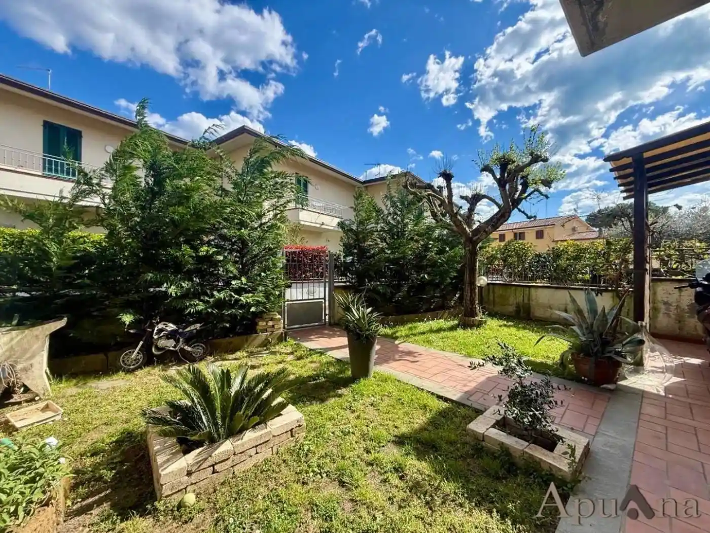 Villetta a schiera in vendita a Massa