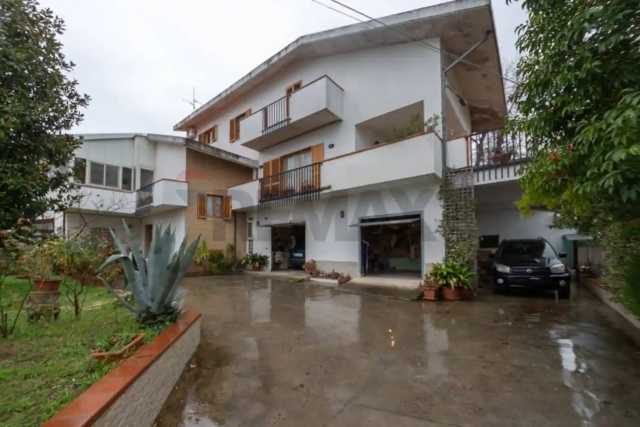 Villa in vendita a Fara Filiorum Petri