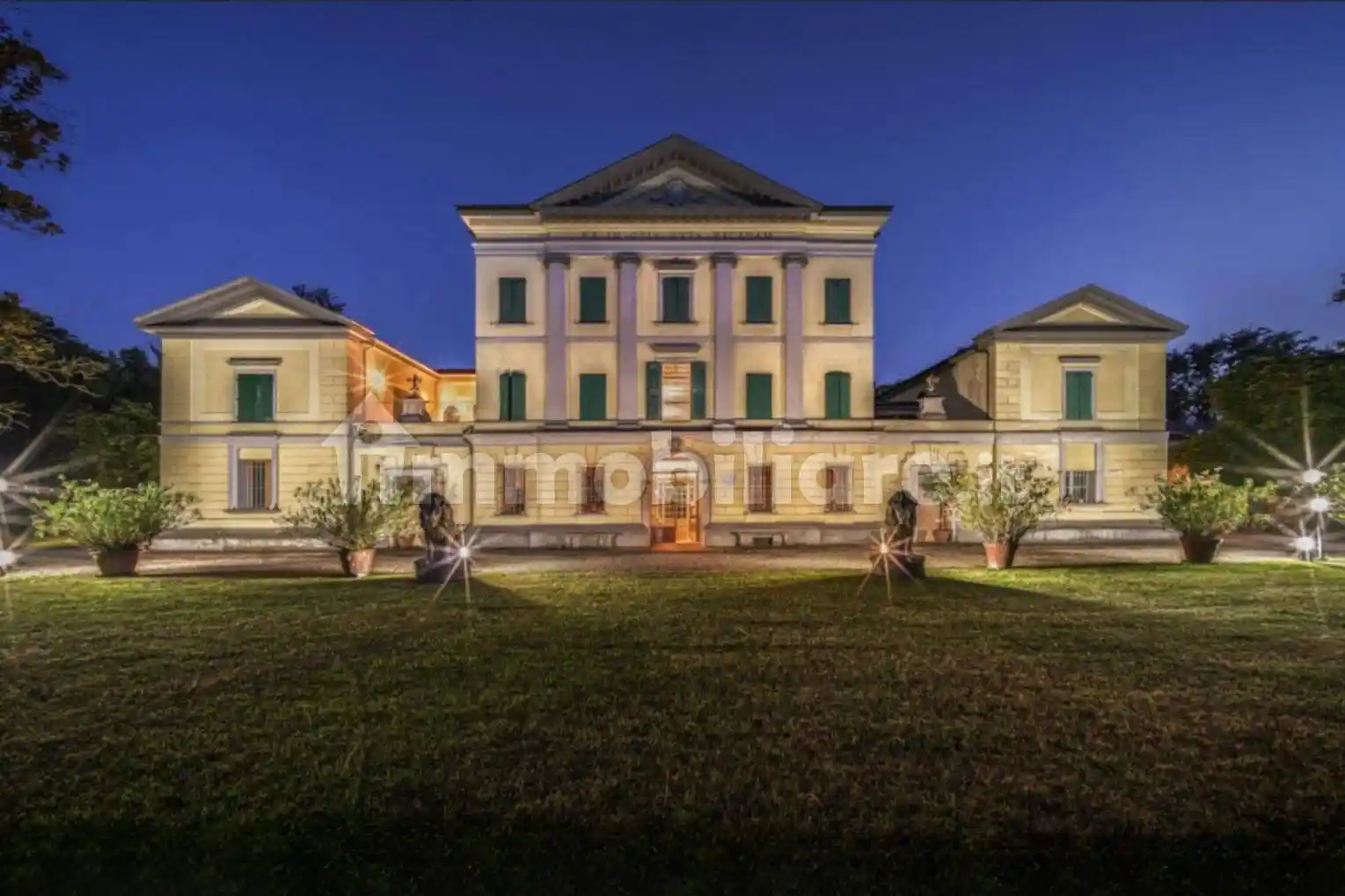 Palazzo - Edificio in vendita a Valsamoggia