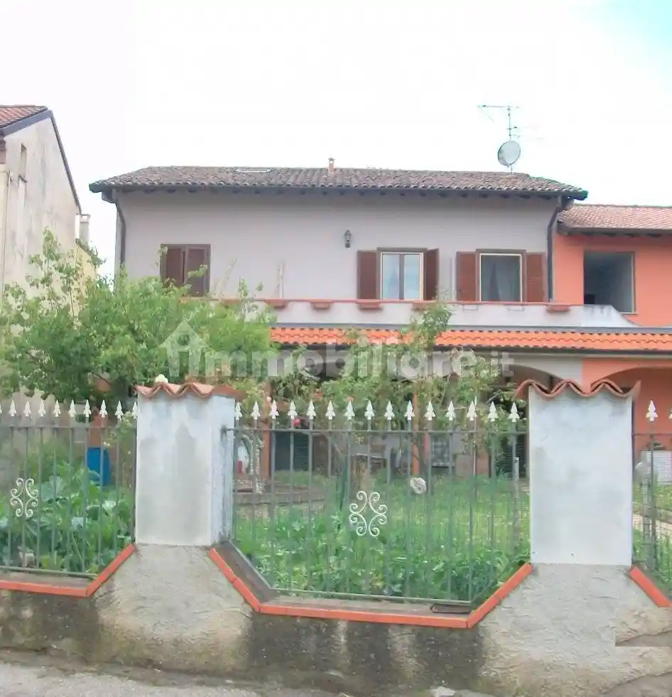 Villa in vendita a Corana