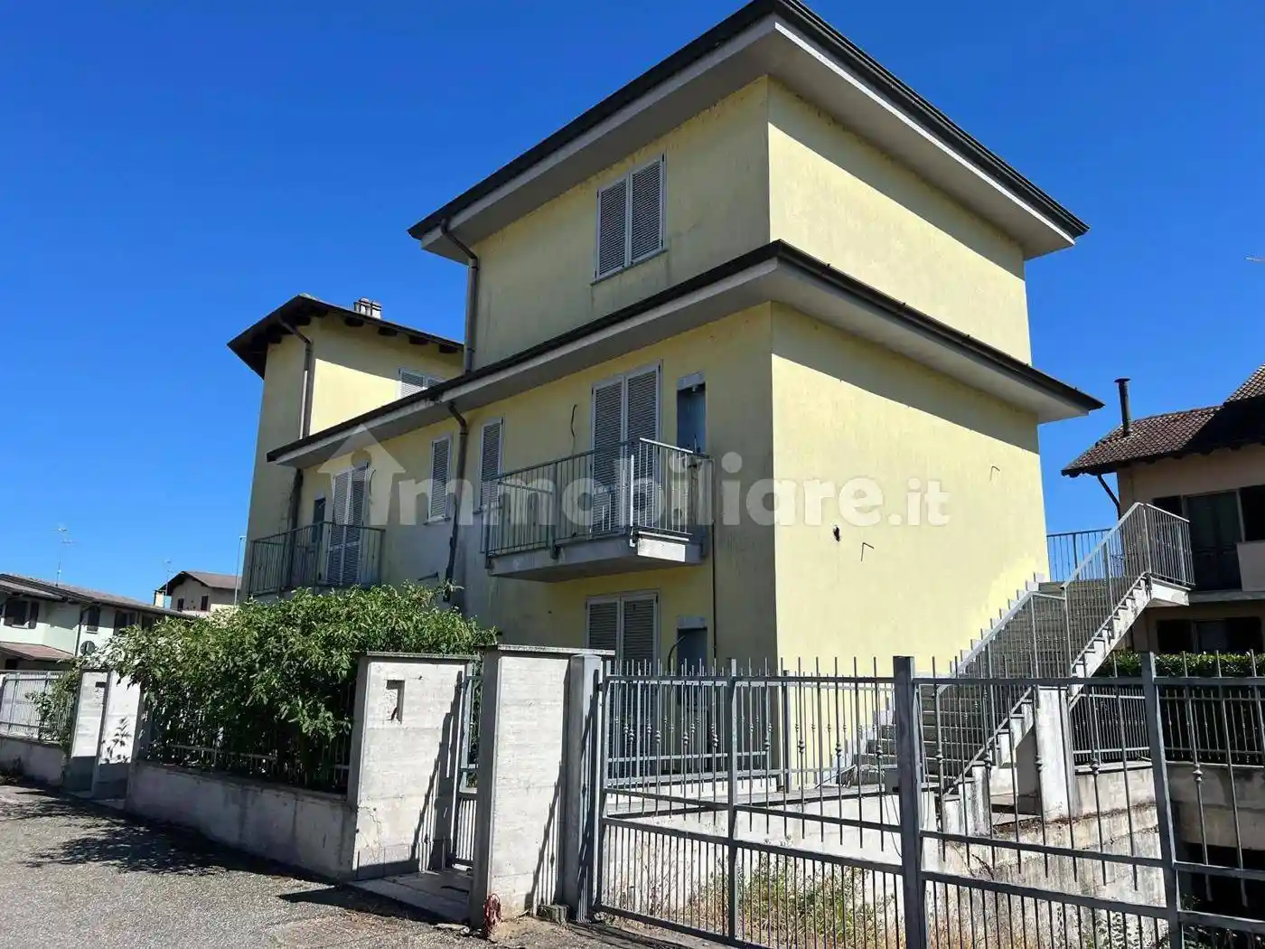 Palazzo - Edificio in vendita a Carbonara al Ticino