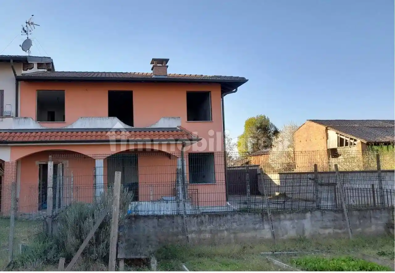 Villa in vendita a Corana
