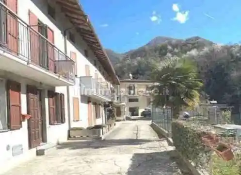 Casa indipendente in vendita a Torre de' Busi