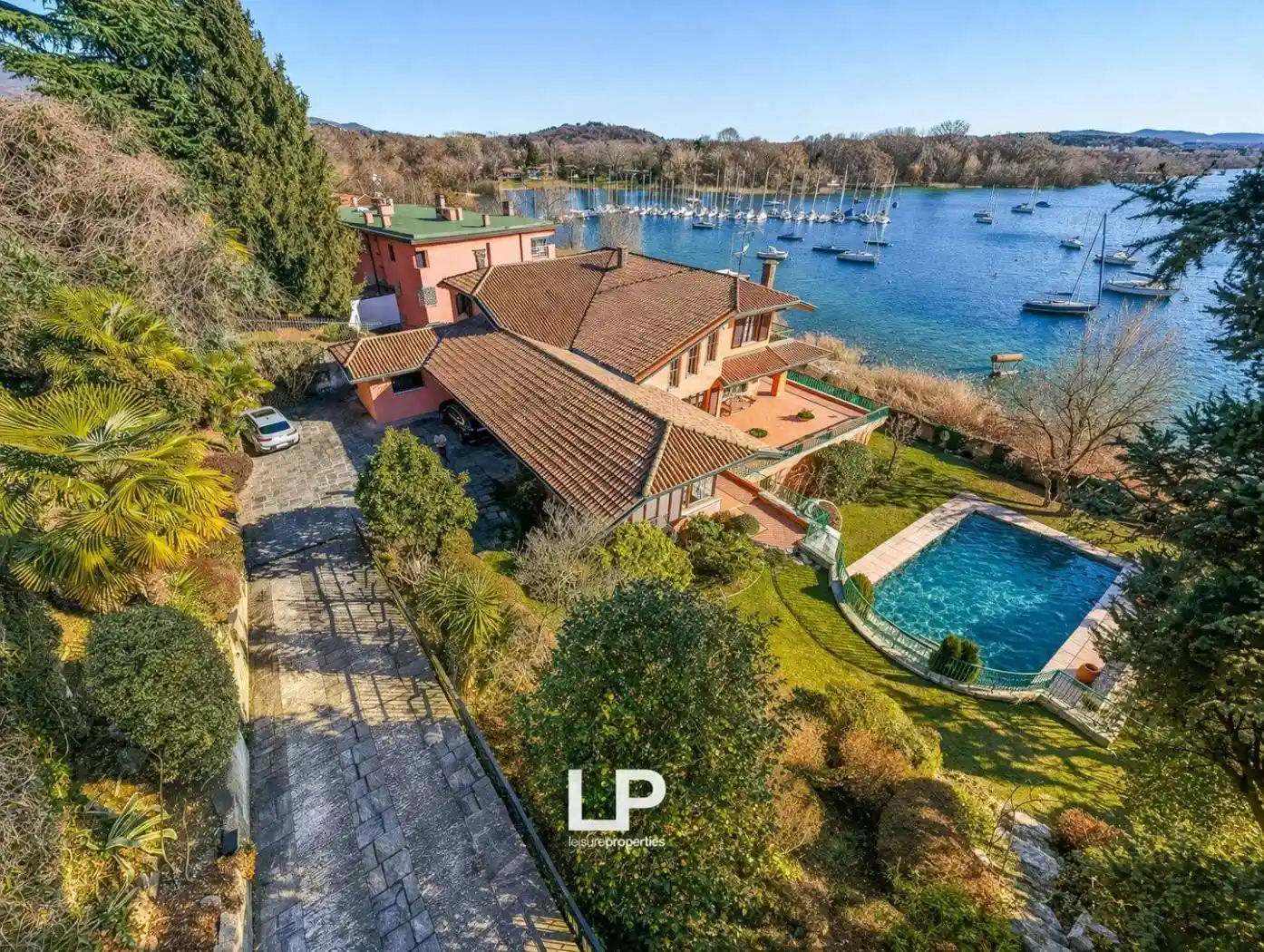 Villa in vendita a Monvalle