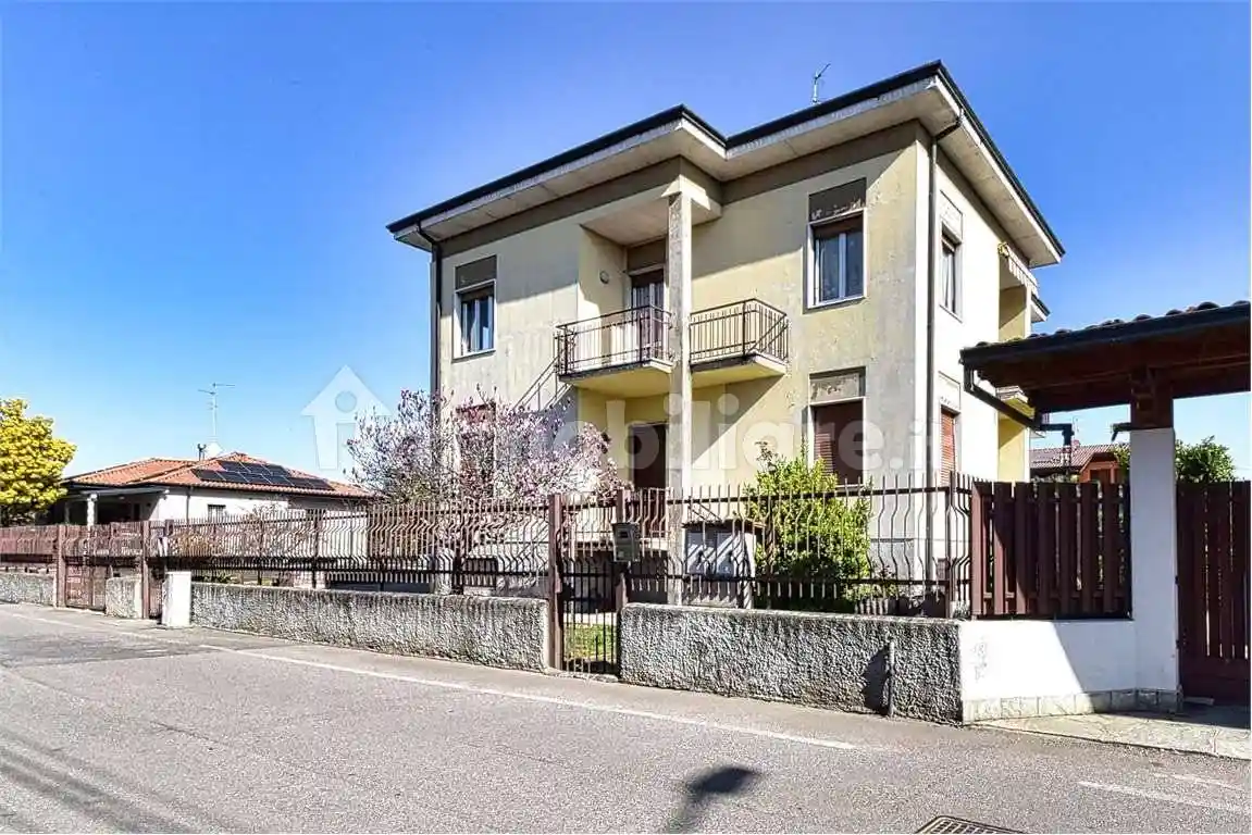 Appartamento in vendita a Cislago