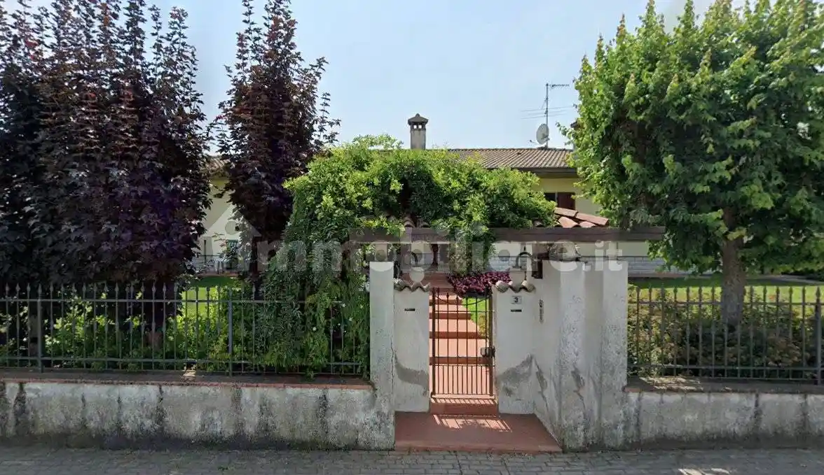 Palazzo - Stabile in vendita a Poncarale