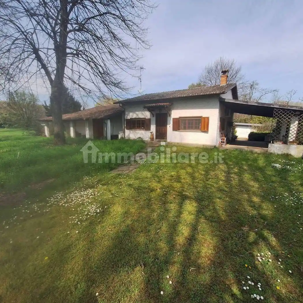 Villa in vendita a San Genesio ed Uniti