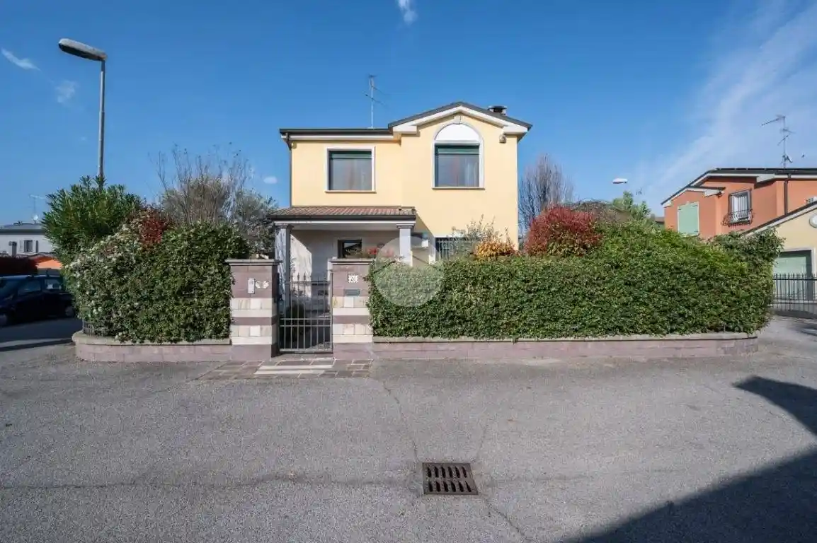 Villa in vendita a Borgo Virgilio