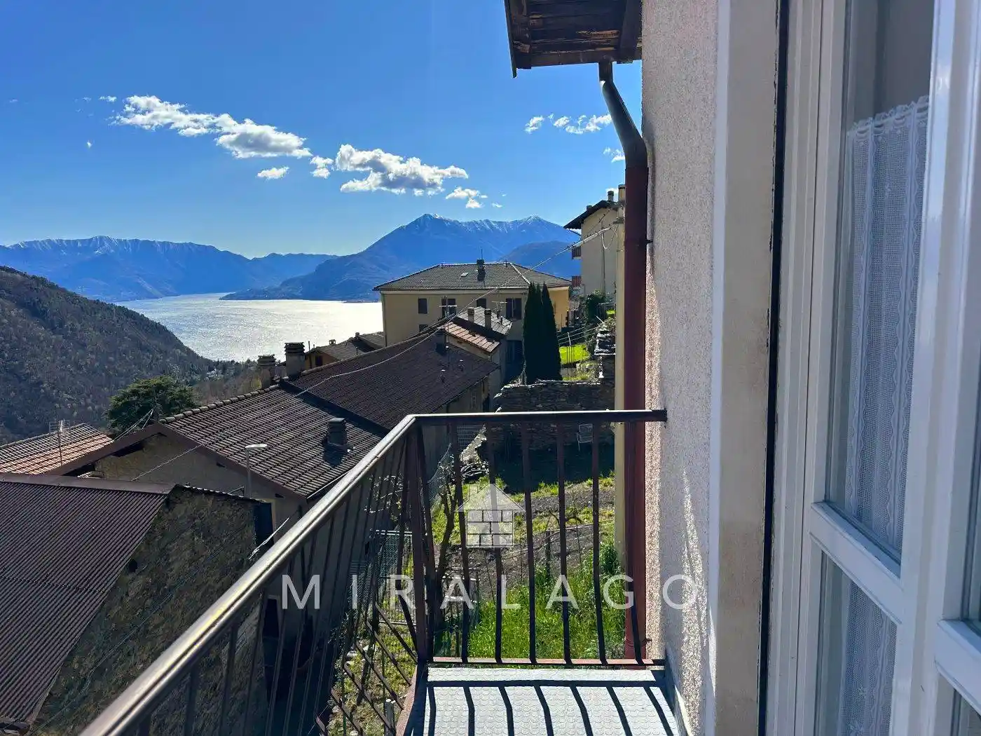 Villa in vendita a Valvarrone