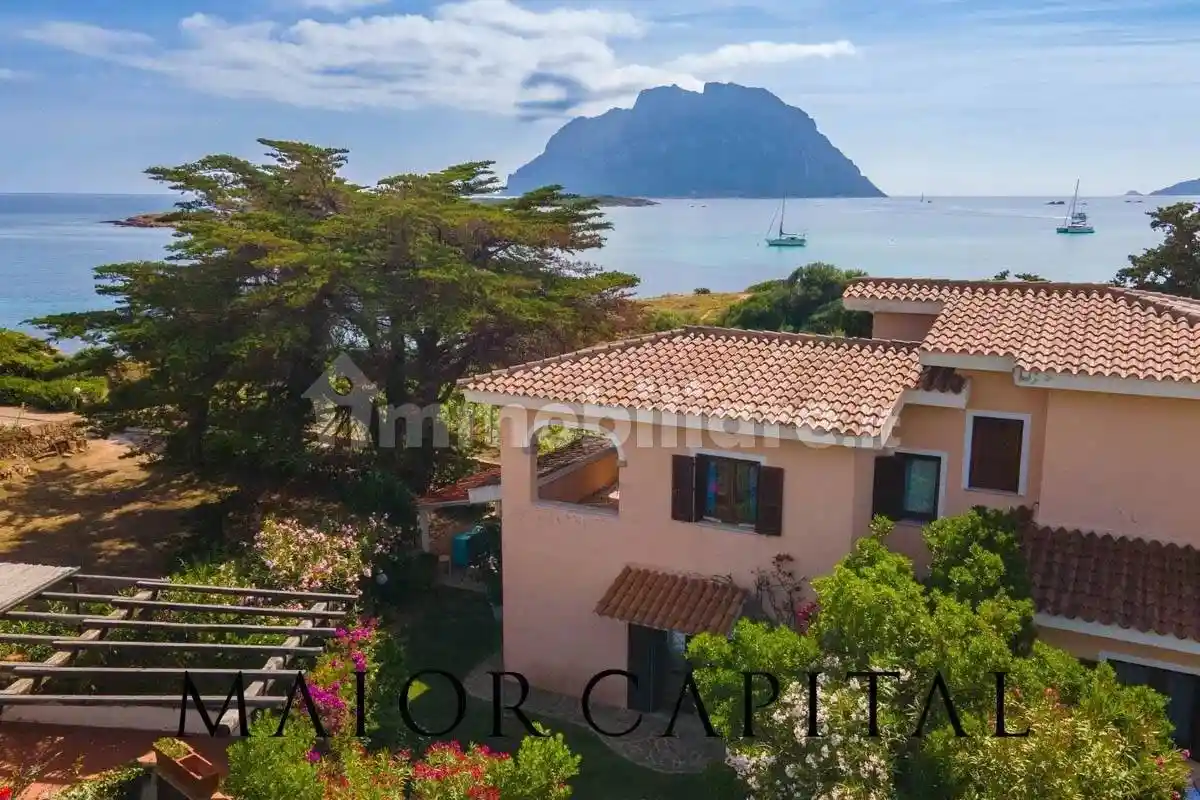 Villa in vendita a Loiri Porto San Paolo