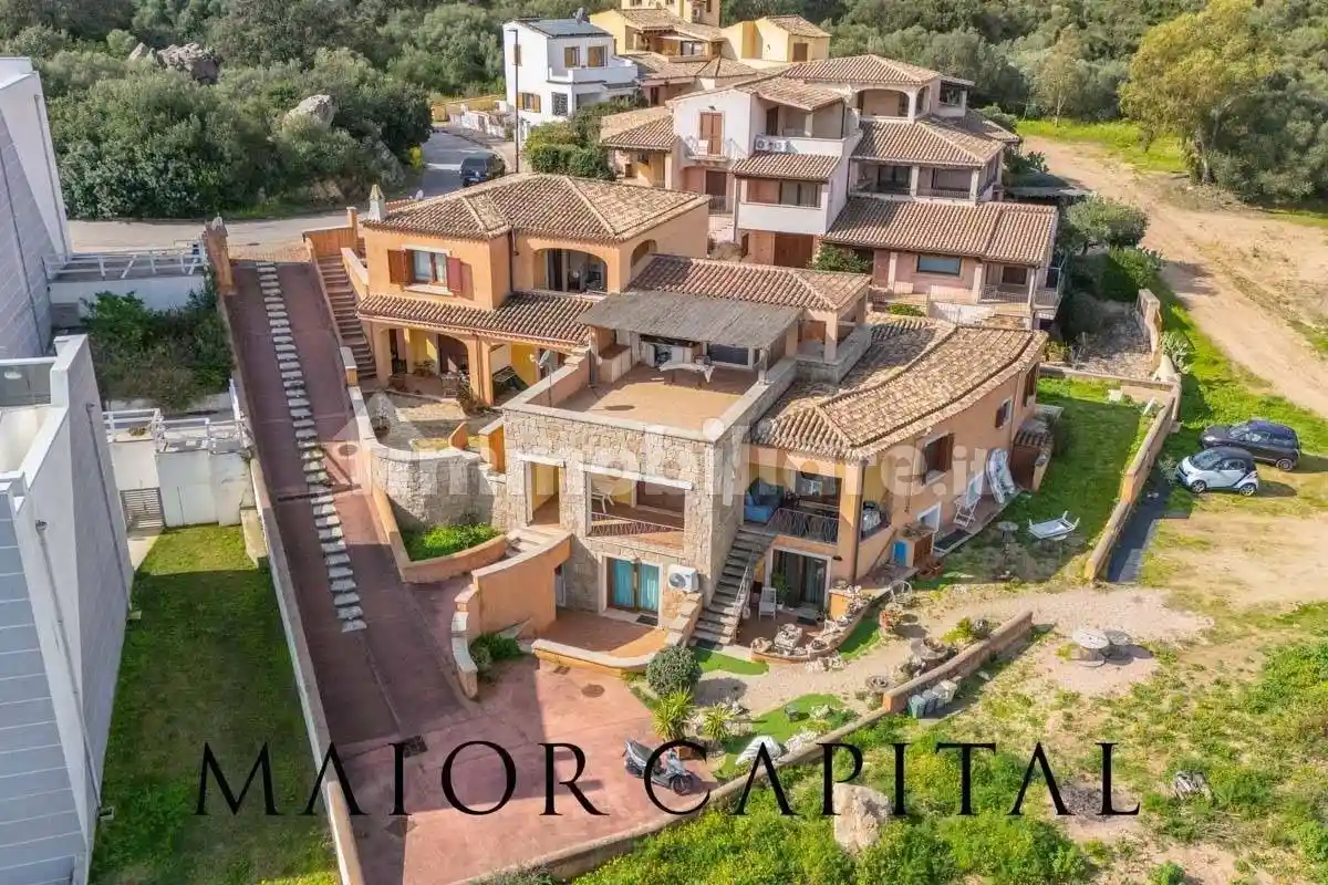 Appartamento in vendita a Arzachena