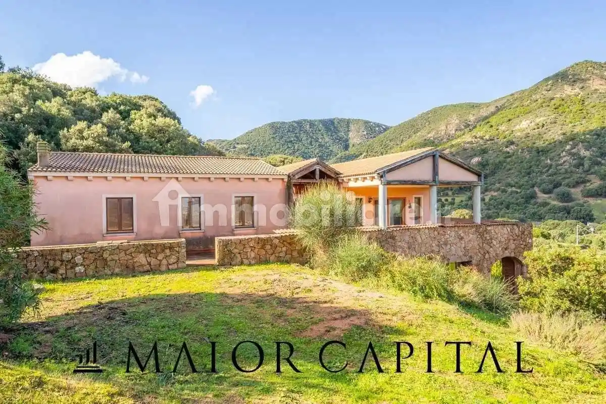 Villa in vendita a Padru