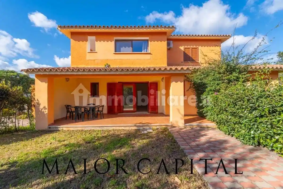 Villa in vendita a San Teodoro
