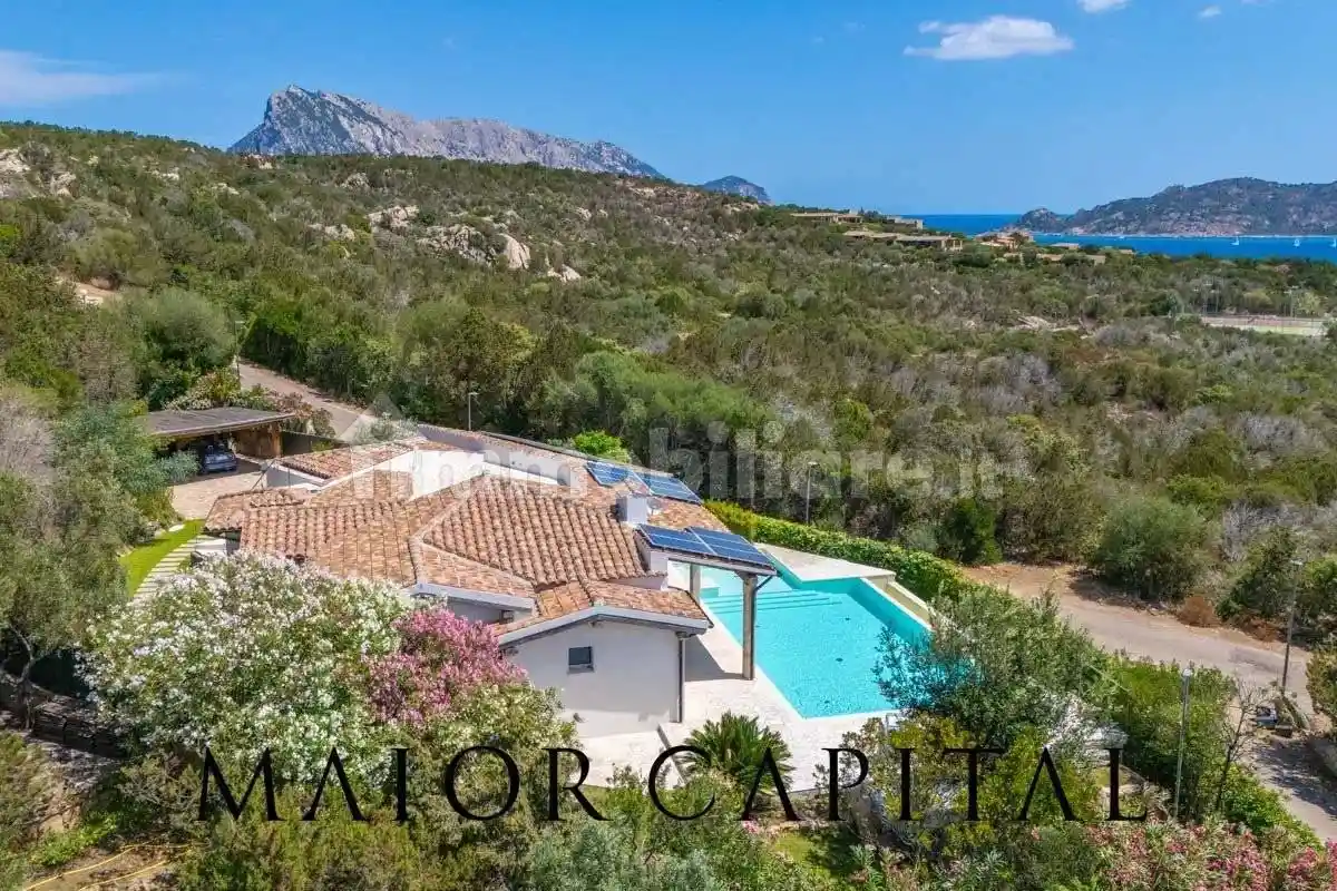 Villa in vendita a San Teodoro