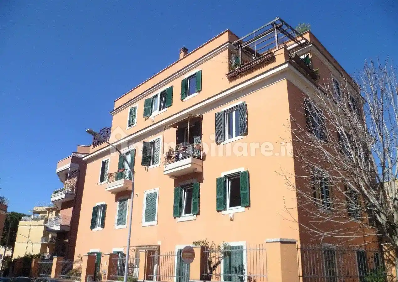 Appartamento in vendita a Roma