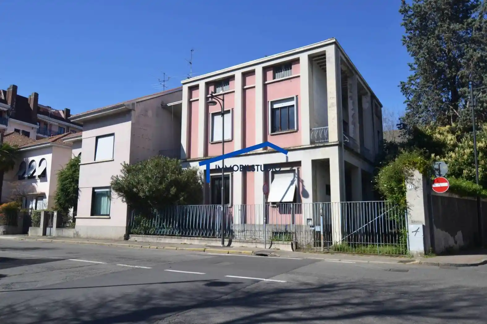 Villa in vendita a Busto Arsizio