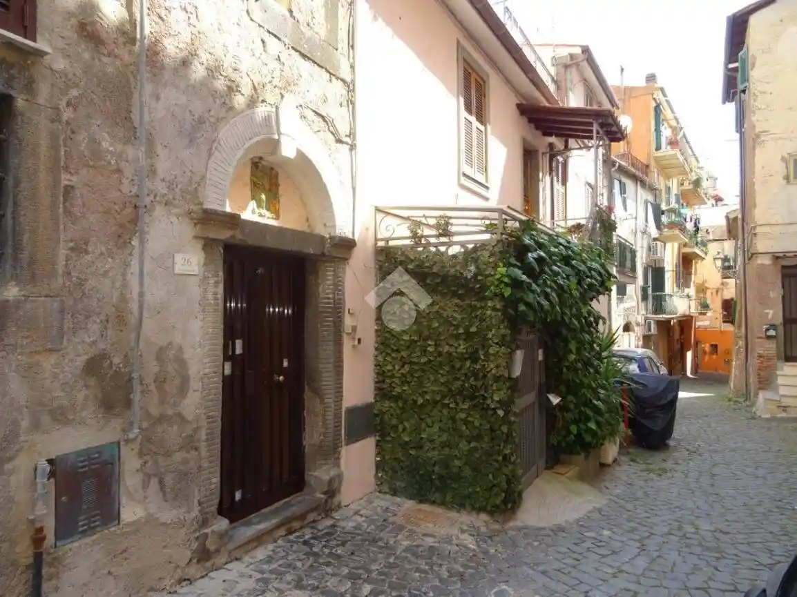 Appartamento in vendita a Ariccia