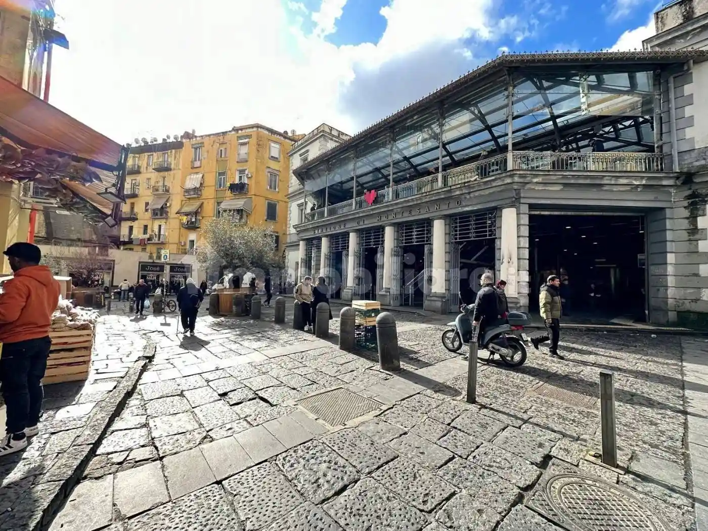 Appartamento in vendita a Napoli