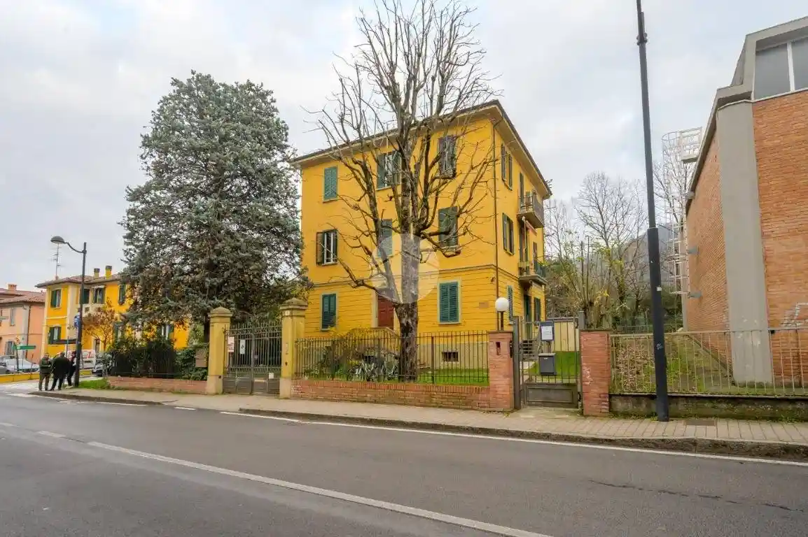 Appartamento in vendita a Casalecchio di Reno