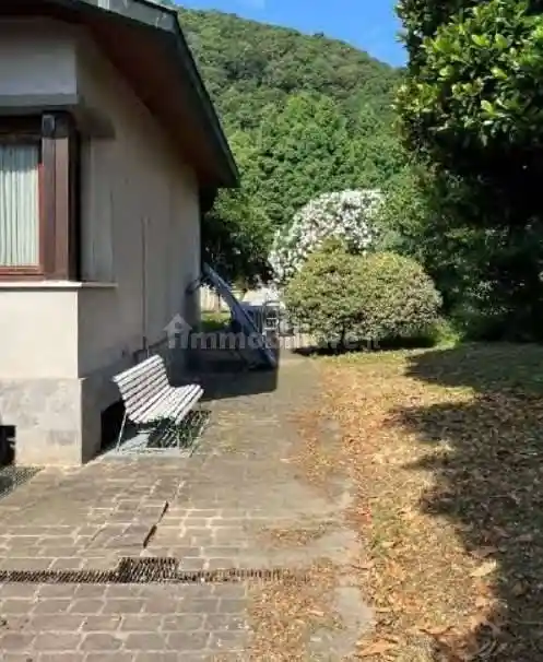 Villa in vendita a Airuno