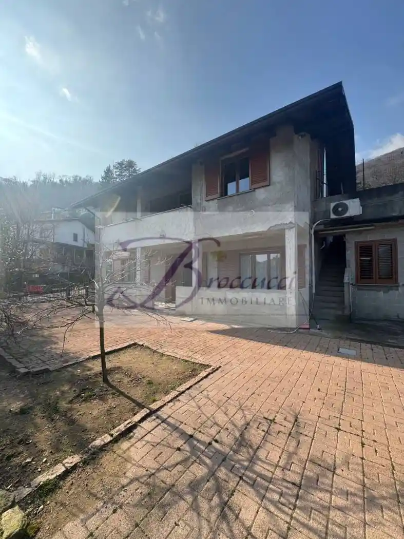 Appartamento in vendita a Cuasso al Monte