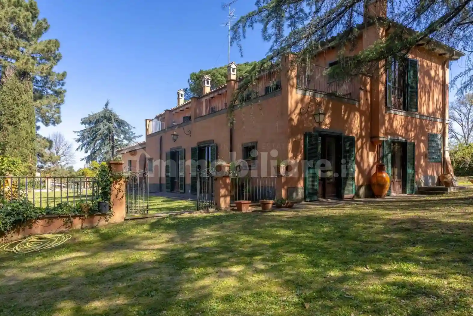 Villa - foto 2