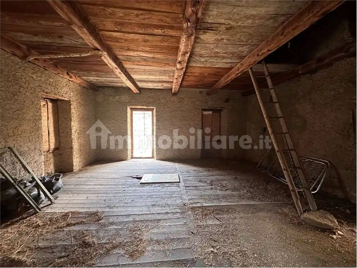 Casa indipendente in vendita a Varzo