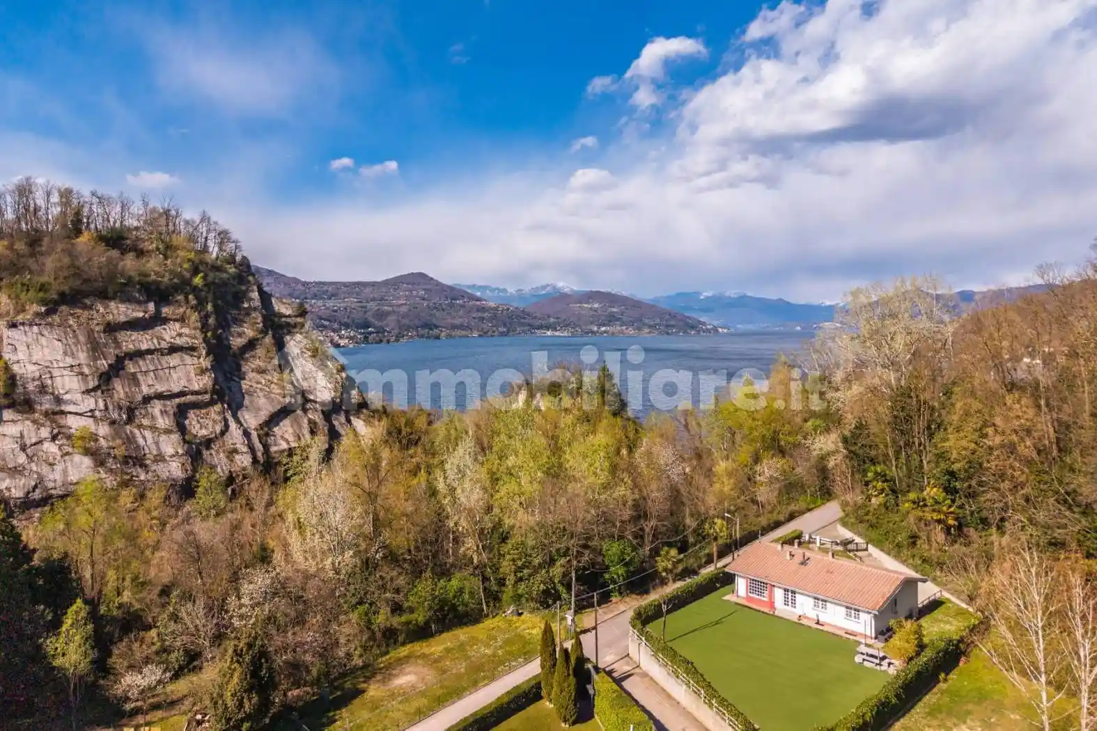 Villa in affitto a Arona