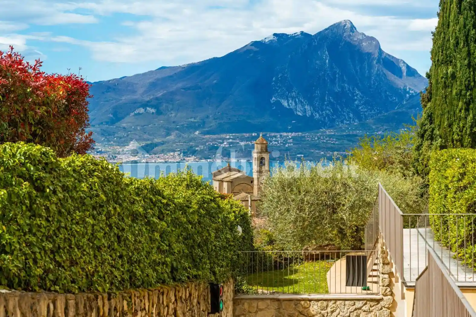 Appartamento in vendita a Torri del Benaco