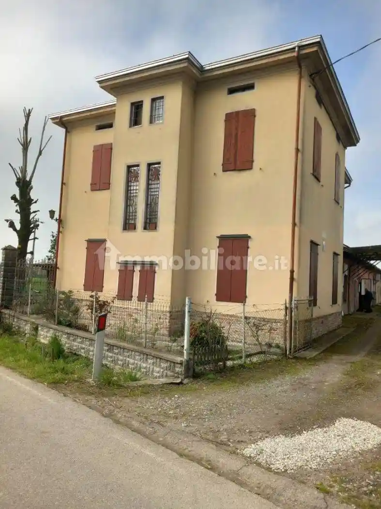 Casa indipendente in vendita a Fontanellato