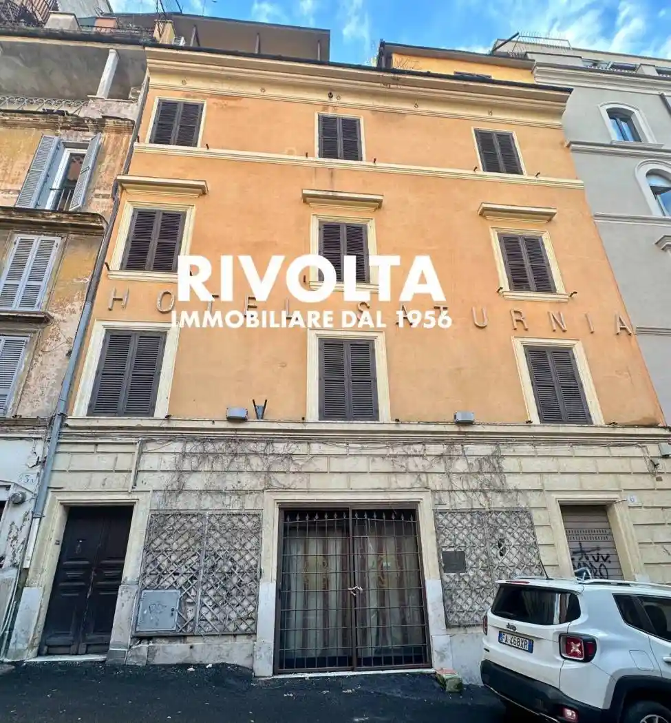 Palazzo - Edificio in vendita a Roma