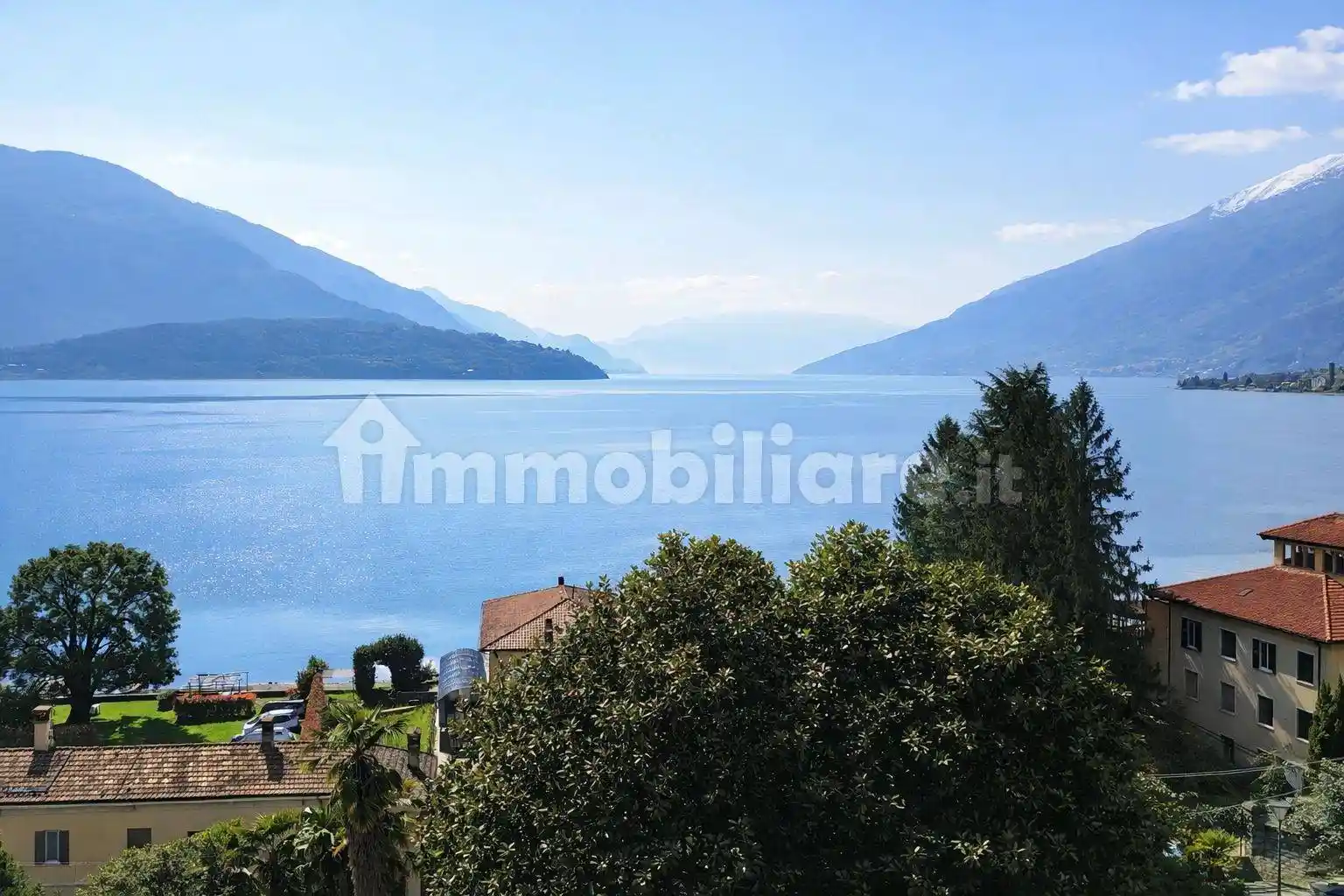 Appartamento in vendita a Domaso