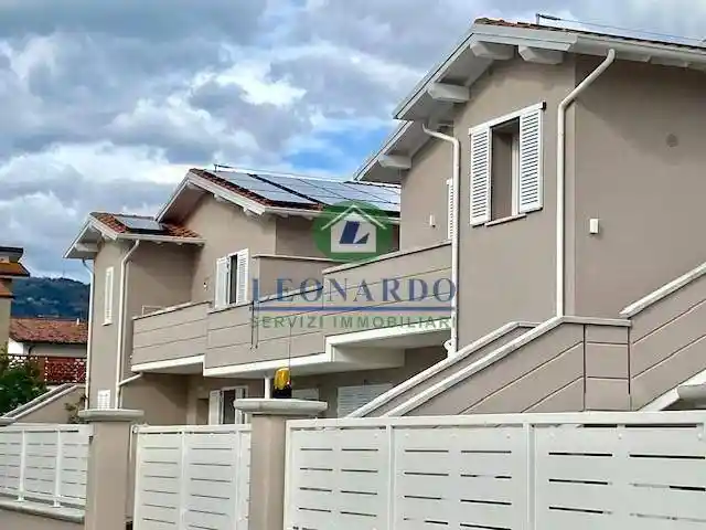 Appartamento in vendita a Massa e Cozzile