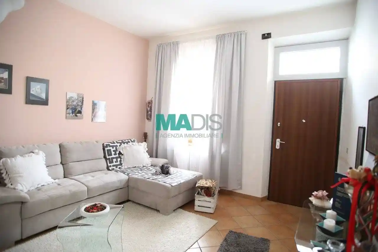 Casa indipendente in vendita a Prato