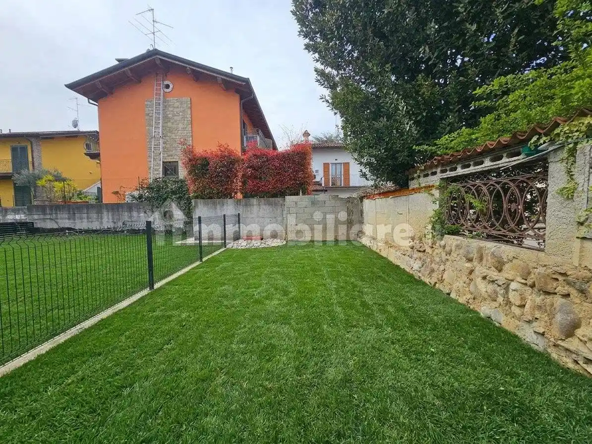 Casa indipendente in vendita a Brembate di Sopra