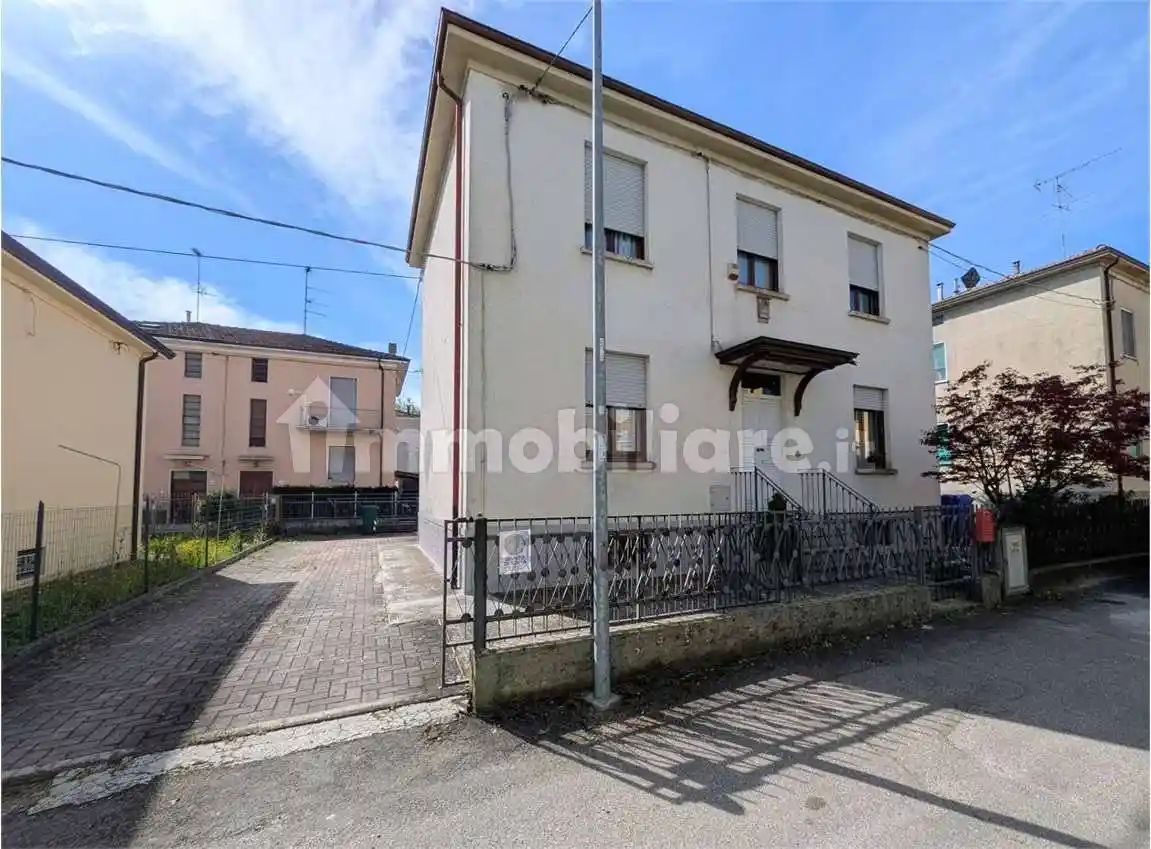 Casa indipendente in vendita a Fidenza