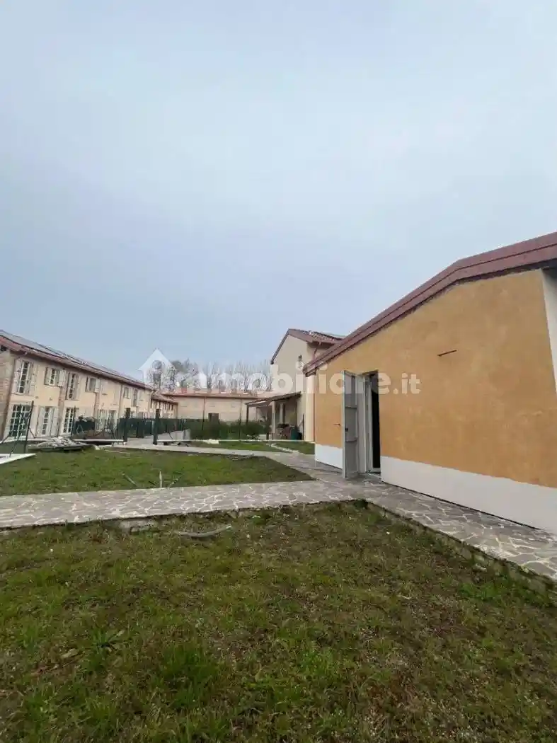Villa in vendita a Piacenza